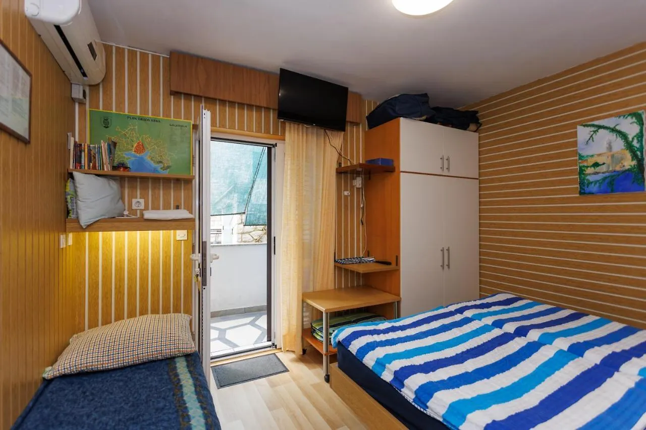 קרק Apartments Pika 0*,  קרואטיה