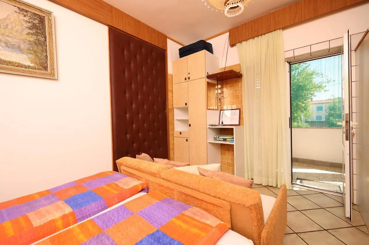 Apartments Pika Krk Town 0*,
